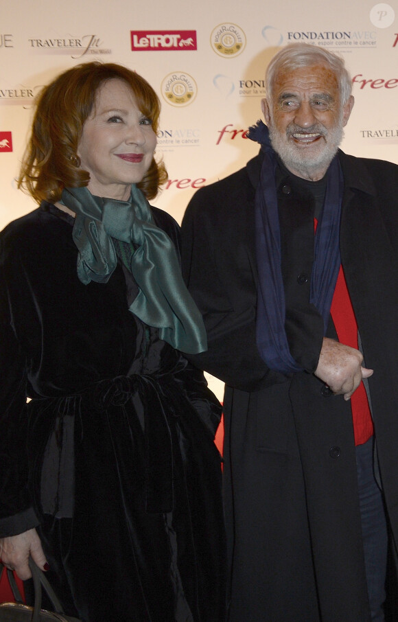 Nathalie Baye et Jean-Paul Belmondo - Dîner de gala du 93e Grand Prix d'Amerique au Pavillon d'Armenonville, le 25 janvier 2014.