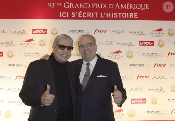 Enrico Macias et David Khayat - Dîner de gala du 93e Grand Prix d'Amerique au Pavillon d'Armenonville, le 25 janvier 2014.
