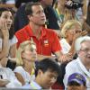 Don Bruno et son épouse Barbara avec l'infante Pilar de Bourbon dans le public des Jeux olympiques de Pékin en 2008