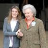 L'infante Pilar de Bourbon avec la princesse Letizia d'Espagne en décembre 2006