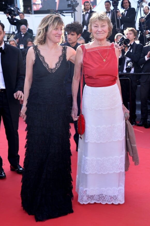 Marisa Bruni-Tedeschi et Valeria Bruni-Tedeschi lors de la montée des marches du film "Un château en Italie" lors du 66e Festival du film de Cannes le 20 mai 2013