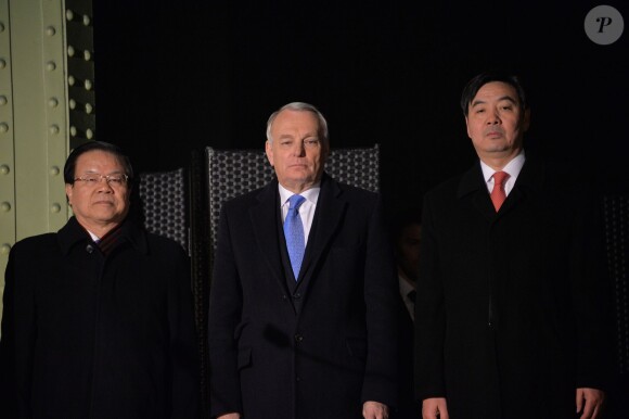 Cai Wu (ministre de la culture en Chine), Jean-Marc Ayrault et Zhai Zun (ambassadeur de Chine en France) - Exclusif - Nuit de Chine au Grand Palais à Paris, le 27 janvier 2014.
