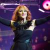 Julie Pietri sur la scène de Bercy à Paris lors de la tournée Stars 80, le samedi 21 décembre 2013.