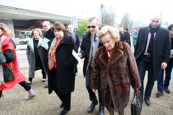 Bernadette Chirac, présidente de l'opération des Pièces jaunes, était à Lille, le 30 janvier 2014, pour remettre un chèque de 400 000 euros à la future maison familiale hospitalière (MFH). Elle y a rencontré Martine Aubry, maire de la ville.