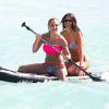 Claudia Romani profite d'une après-midi plage à Miami avec son chéri et des amis. Le 1er février 2014.