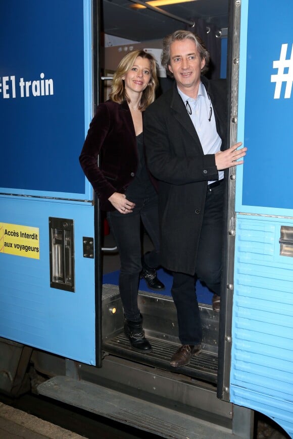 Wendy Bouchard et Nicolas Poincaré lors de l'inauguration du "Train Europe 1" pour les municipales 2014 à Paris le 2 février 2014
