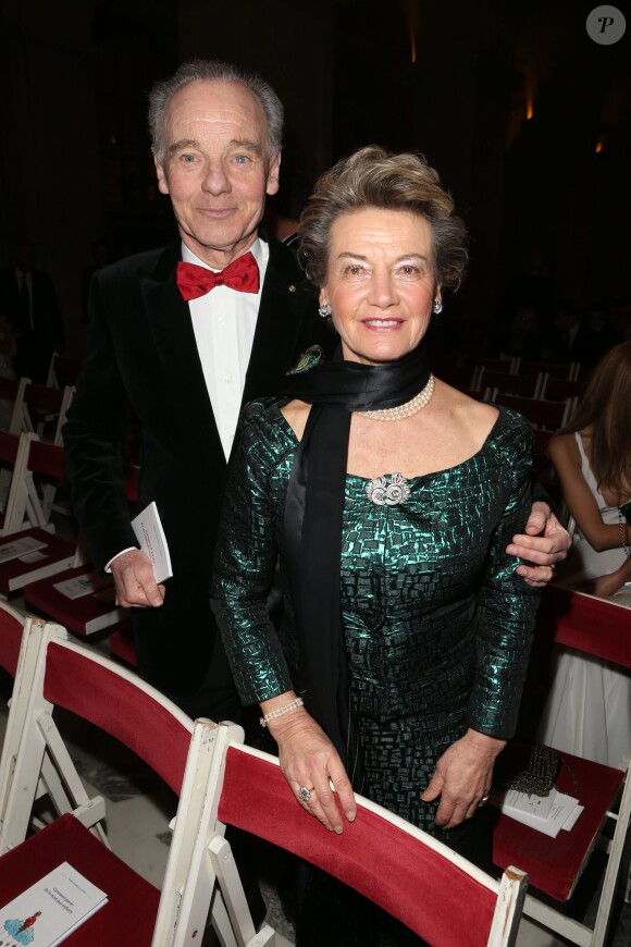 Le Prince et la Princesse Constantin Mourousy lors du dîner de gala au profit de la Fondation AVEC au Château de Versailles, le 3 février 2014.