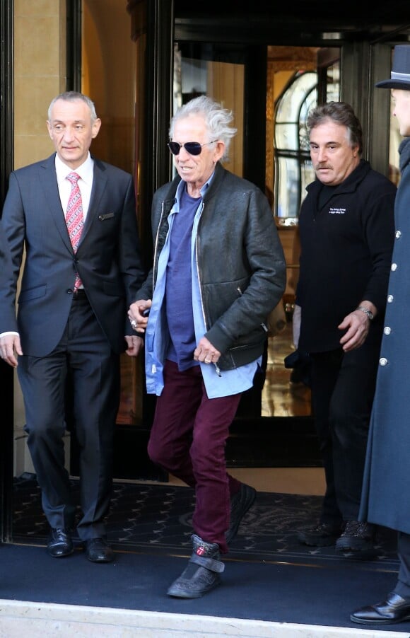 Keith Richards quitte l'hôtel George V pour se rendre à des répétitions à Paris. Le 3 février 2014.