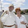 Jean-Pierre Marielle et sa femme Agathe Natanson - 3e édition du Brunch Blanc "Une croisière sur la Seine " à Paris le 30 juin 2013.