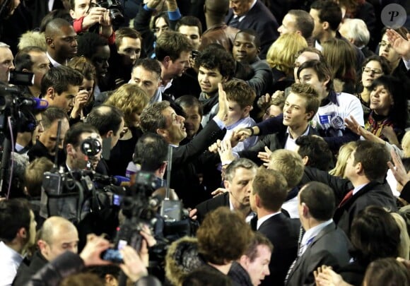 Nicolas Sarkozy au milieu de la foule lors du 1er grand meeting de Nathalie Kosciusko-Morizet au gymnase Japy, dans le cadre des prochaines élections municipales à Paris le 10 février 2014