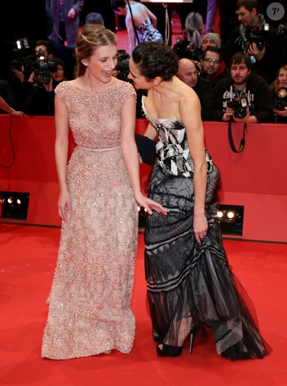 Mélanie Laurent et sa collègue Jennifer Connelly - Première du film "Aloft" lors du 64e Festival International du Film de Berlin, le 12 février 2014.