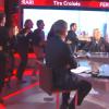 Cyril Hanouna et ses chroniqueurs font la chenille sur le plateau de Tirs croisés sur i>Télé le jeudi 13 février 2014 sur D8