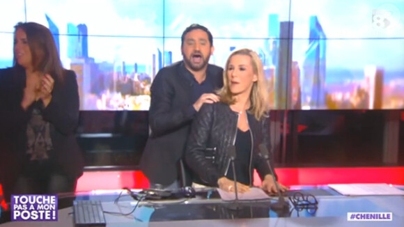 Cyril Hanouna et ses chroniqueurs font la chenille sur le plateau de Tirs croisés sur i>Télé le jeudi 13 février 2014 sur D8