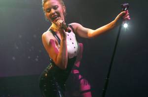 Kylie Minogue à Paris: Show sexy, latex et French kiss pour l'icône australienne