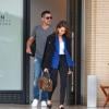 La comédienne de 32 ans Jessica Alba et son mari Cash Warren font du shopping à "Barneys New York" à Beverly Hills. Le 15 février 2014