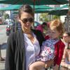 Jessica Alba fait du shopping avec sa fille Haven Warren à West Hollywood, le 14 février 2014 après s'être rendue chez Urth Café.