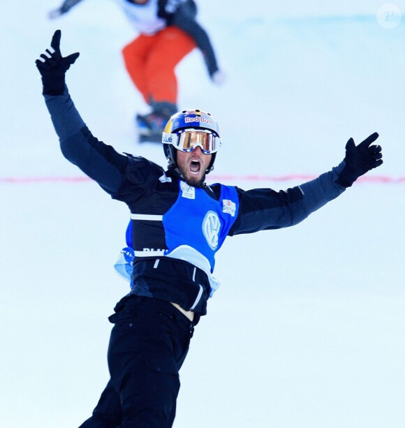 Pierre Vaultier lors de la coupe du monde de snowboardcross à Blue Mountain à Collingwood, au Canada le 8 février 2012
