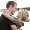 Julianne Hough et son nouveau petit ami Brooks Laich à l'aéroport de Los Angeles, le 18 février 2014.