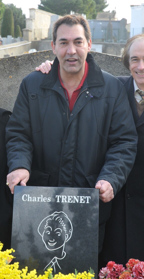 Georges El Assidi, l'ancien secrétaire particulier de Charles Trenet a commémoré le 13e anniversaire de la mort du chanteur lors d'une cérémonie en présence d'amis et de représentants de la municipalité au cimetière ouest de Narbonne le 19 février 2014.