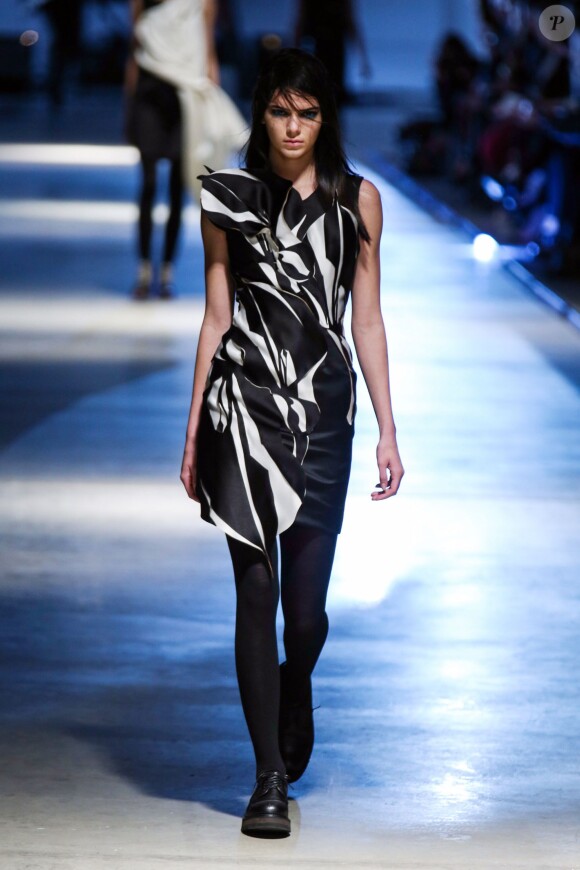 Kendall Jenner - Défilé de mode "Giles Deacon" lors de la fashion week de Londres. Le 18 février 2014