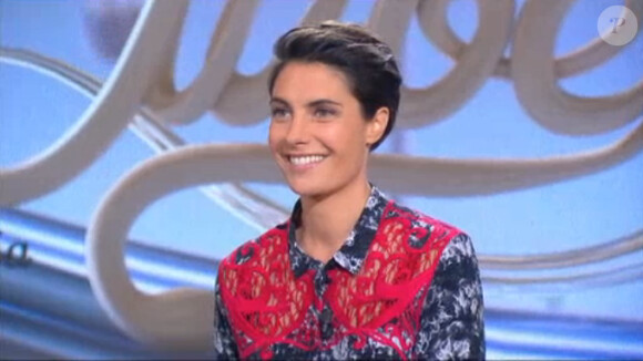 La présentatrice Alessandra Sublet sur le plateau du Tube de Canal+, le samedi 30 novembre 2013.