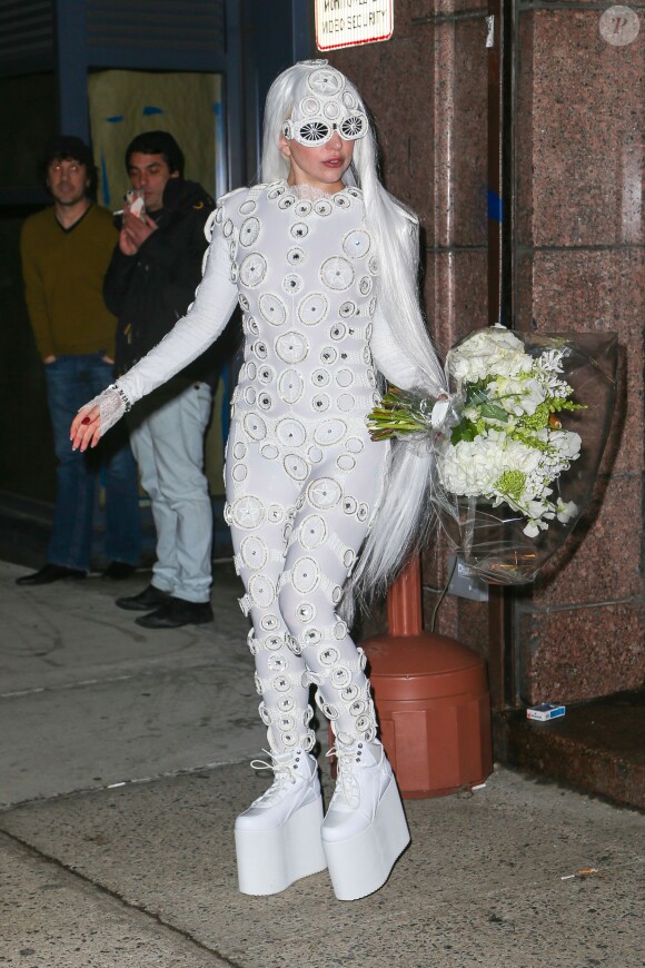 Lady Gaga à la sortie d'un studio à New York, le 20 février 2014.