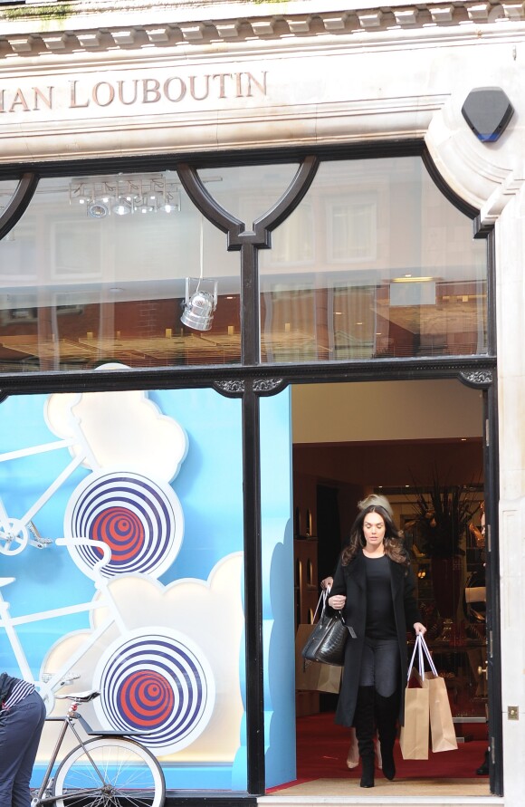 Tamara Ecclestone s'est offert quelques paires de chaussures de chez Christian Louboutin, le 25 février 2014 à Londres