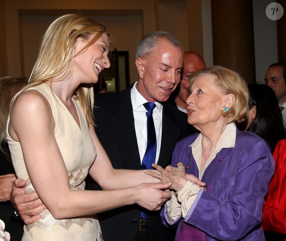Jean-Claude Jitrois, Sarah Marshall et sa grand-mère Michèle Morgan à Puteaux le 1er mars 2012.