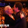 Guillaume Gallienne prend son premier César et embrasse Françoise Fabian lors de la cérémonie des César 2014.