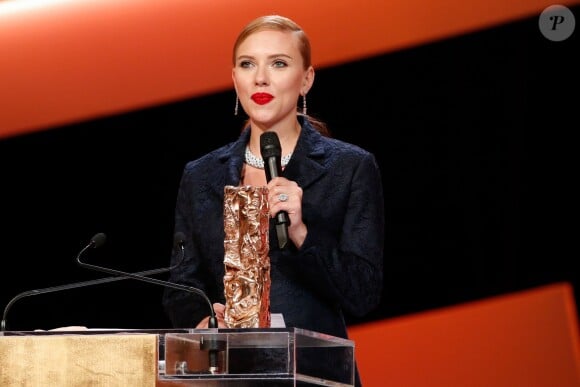 Scarlett Johansson, César d'honneur à la 39e cérémonie des César au théâtre du Châtelet à Paris le 28 février 2014.