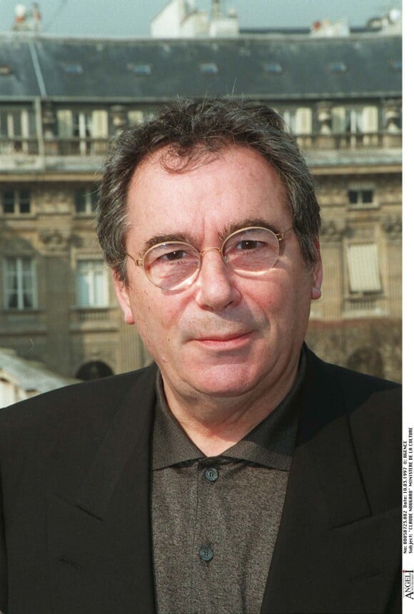 Claude Nougaro au Ministère de la Culture à Paris, le 10 mars 1997