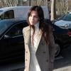 Charlotte Gainsbourg arrive à la Cour carrée du Louvre pour assister au défilé Louis Vuitton. Paris, le 5 mars 2014.