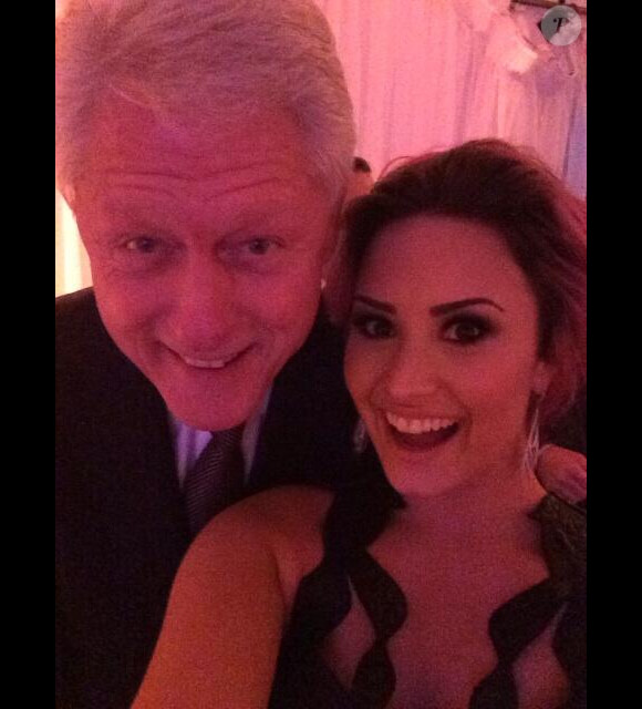 Bill Clinton et Demi Lovato à Los Angeles le 27 février 2014.
