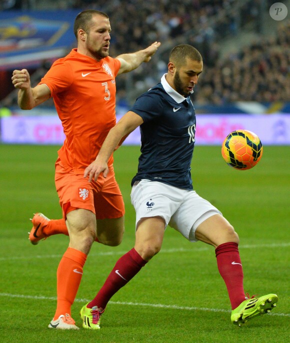 Karim Benzema lors du match amical France contre Pays-Bas au Stade de France à Saint-Denis le 5 mars 2014.