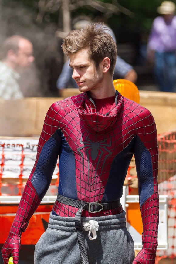 Andrew Garfield sur le tournage de The Amazing Spider-Man 2 à New York le 22 juin 2013