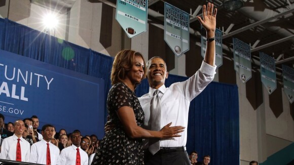 Barack et Michelle Obama inspirent la jeunesse puis s'envolent en amoureux