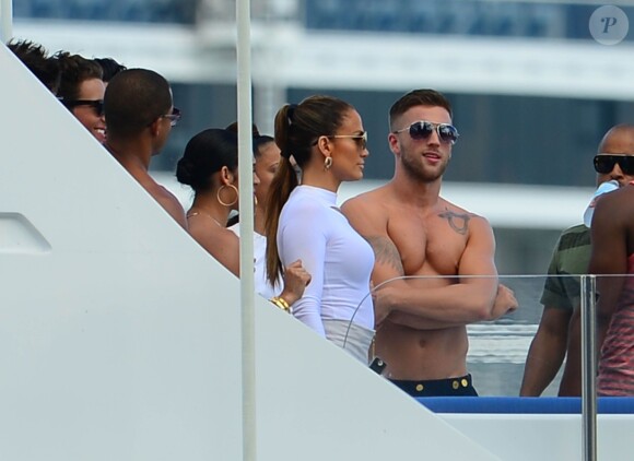 Jennifer Lopez sur le tournage de son clip à Miami, le 12 février 2014.