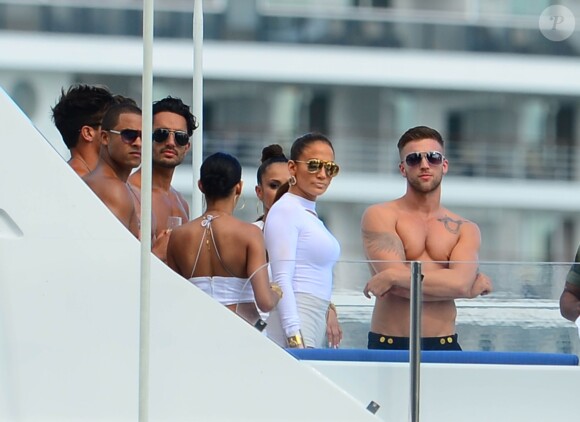 Jennifer Lopez sur le tournage de son clip à Miami, le 12 février 2014.
