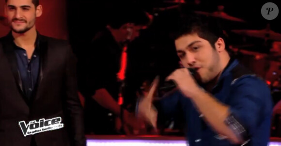 Battle entre Bruno Moreno et Jérémy Ichou dans "The Voice 3" sur TF1 le samedi 15 mars 2014.