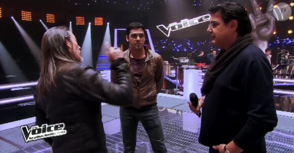 Septième battle entre Adrien et Santo Barracato dans "The Voice 3" sur TF1 le samedi 15 mars 2014.