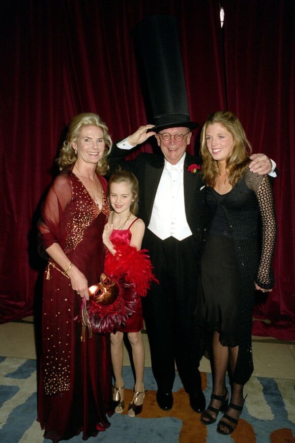 Christopher Shaw, Lady Mary Gaye Curzon et ses filles Cressida Bonas (10 ans) et Georgiana Anstruther Gough Calthorpe ( 20 ans) le 17 février 1999.