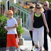 Reese Witherspoon sort de son cours de gym avec son fils Deacon Phillippe à Brentwood, le 16 mars 2014.