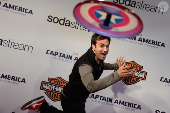 Alex Goude à l'avant-première du film Captain America : Le Soldat de l'Hiver au Grand Rex à Paris, le 17 mars 2014.