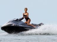 Charlize Theron : Détendue sur son jet-ski et à la cool avec son adorable fils