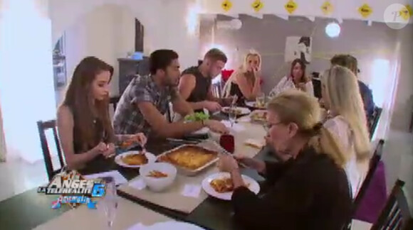 Les Anges dînent dans Les Anges de la télé-réalité 6 le vendredi 21 mars 2014 sur NRJ 12