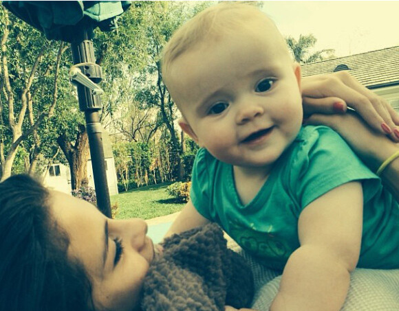 Selena Gomez passe l'après-midi avec sa soeur Gracie alias Sissy, jeudi 20 mars 2014.