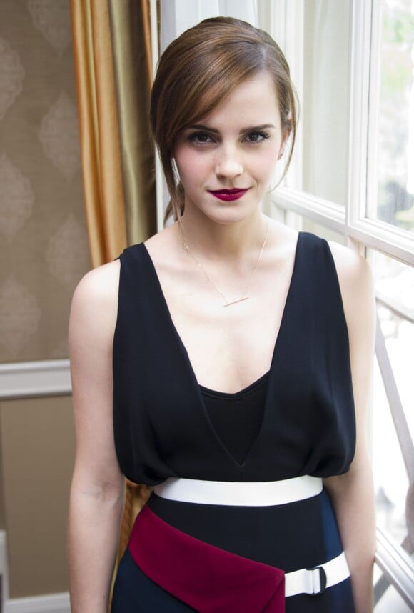 Emma Watson, superbe, à Beverly Hills le 24 mars 2014.