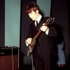 John Lennon en pline répétition à Liverpool, le 7 décembre 1963.