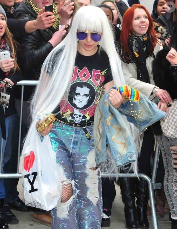 Lady Gaga arrive au Roseland Ballroom pour son concert à New York, le 27 mars 2014.