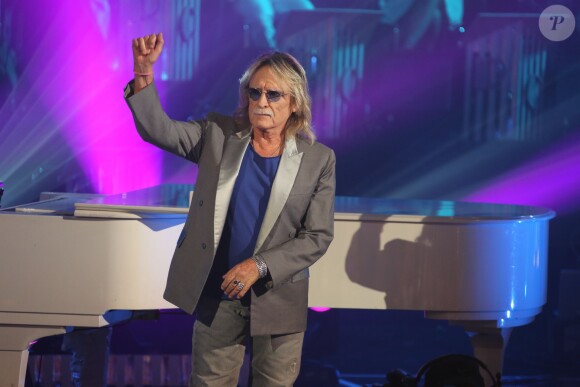 Exclu - Le chanteur Christophe à l'enregistrement de l'émission "Les années bonheur" à Paris le 11 mars 2014.